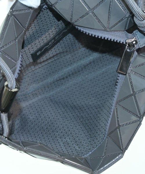 BAO BAO ISSEY MIYAKE（バオバオイッセイミヤケ）ショルダーバッグ グレー サイズ:- レディース/2200681914018