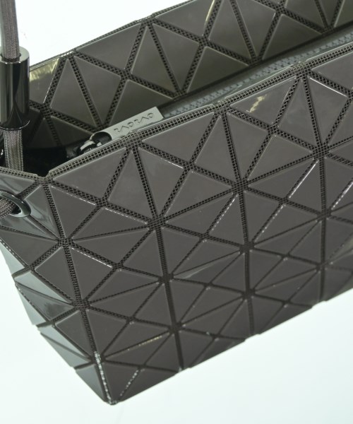 BAO BAO ISSEY MIYAKE（バオバオイッセイミヤケ）ショルダーバッグ グレー サイズ:- レディース/2200681914018