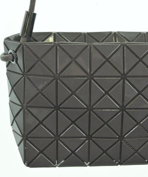 BAO BAO ISSEY MIYAKE（バオバオイッセイミヤケ）ショルダーバッグ グレー サイズ:- レディース/2200681914018