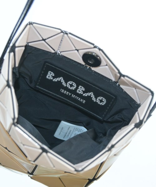 BAO BAO ISSEY MIYAKE（バオバオイッセイミヤケ）ショルダーバッグ ベージュ サイズ:- レディース/2200696050169