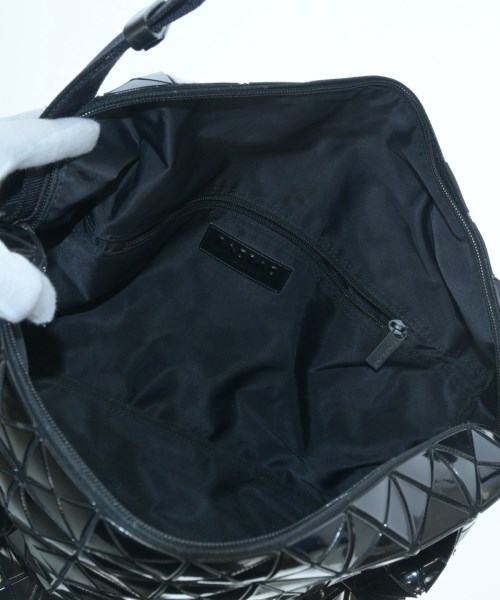 BAO BAO ISSEY MIYAKE（バオバオイッセイミヤケ）ショルダーバッグ 黒 サイズ:- メンズ/2200655890027