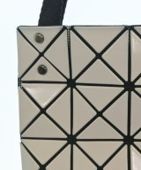 BAO BAO ISSEY MIYAKE（バオバオイッセイミヤケ）ショルダーバッグ 白 サイズ:- メンズ/2200656677016