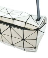 BAO BAO ISSEY MIYAKE（バオバオイッセイミヤケ）ショルダーバッグ 白 サイズ:- レディース/2200710588159