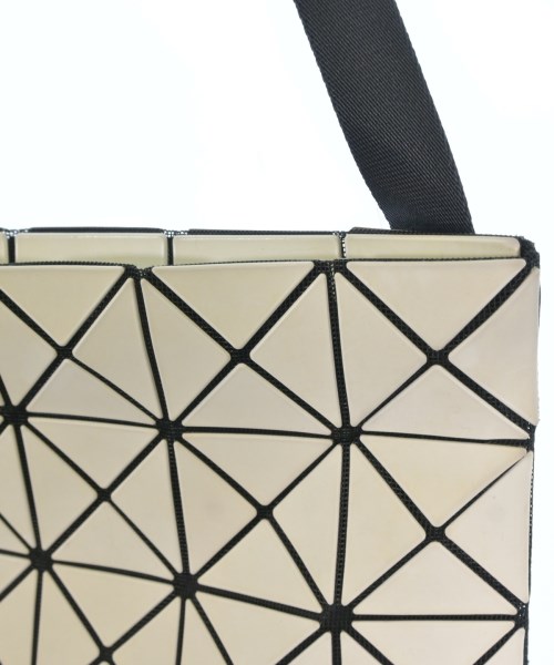 BAO BAO ISSEY MIYAKE（バオバオイッセイミヤケ）ショルダーバッグ 白 サイズ:- レディース/2200705799034