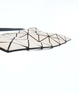 BAO BAO ISSEY MIYAKE（バオバオイッセイミヤケ）ショルダーバッグ 白 サイズ:- レディース/2200705799034