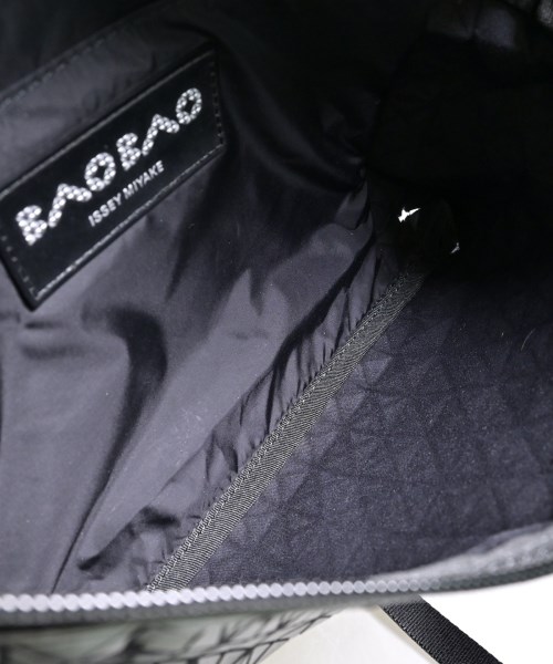 BAO BAO ISSEY MIYAKE（バオバオイッセイミヤケ）ショルダーバッグ グレー サイズ:- メンズ/2200670240135