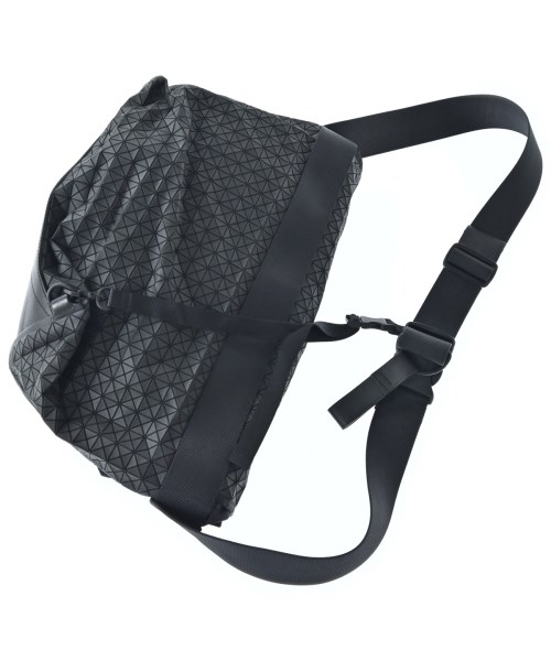 BAO BAO ISSEY MIYAKE（バオバオイッセイミヤケ）メッセンジャーバッグ 黒 サイズ:- メンズ/2200667480094