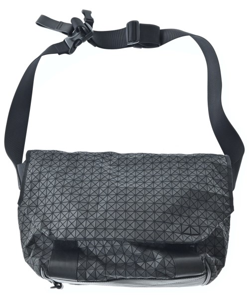BAO BAO ISSEY MIYAKE（バオバオイッセイミヤケ）メッセンジャーバッグ 黒 サイズ:- メンズ/2200667480094
