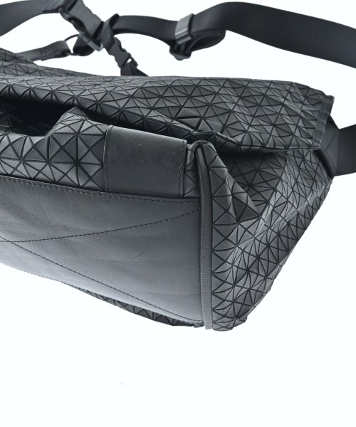 BAO BAO ISSEY MIYAKE（バオバオイッセイミヤケ）メッセンジャーバッグ 黒 サイズ:- メンズ/2200667480094