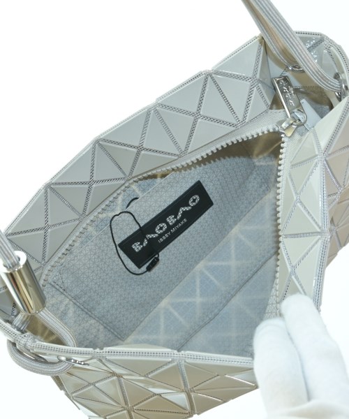 BAO BAO ISSEY MIYAKE（バオバオイッセイミヤケ）ショルダーバッグ グレー サイズ:- レディース/2200722637036