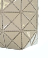 BAO BAO ISSEY MIYAKE（バオバオイッセイミヤケ）ショルダーバッグ グレー サイズ:- レディース/2200722637036