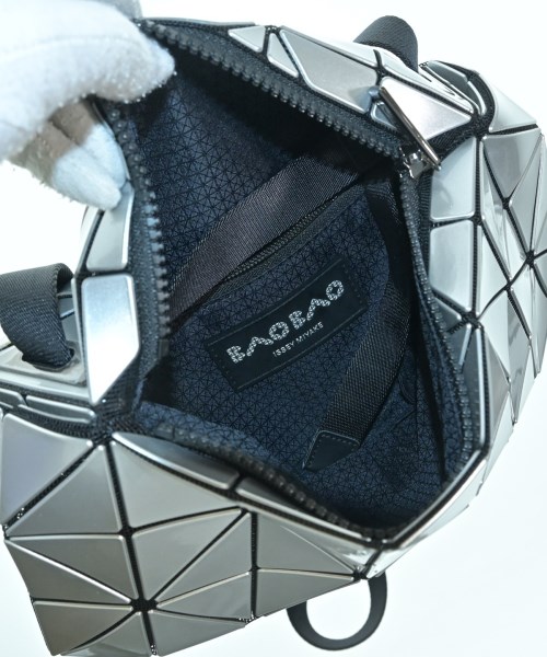 BAO BAO ISSEY MIYAKE（バオバオイッセイミヤケ）ショルダーバッグ シルバー サイズ:- レディース/2200732368050