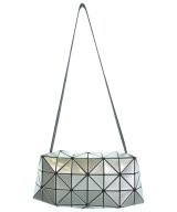 BAO BAO ISSEY MIYAKE（バオバオイッセイミヤケ）ショルダーバッグ シルバー サイズ:- レディース/2200732368050