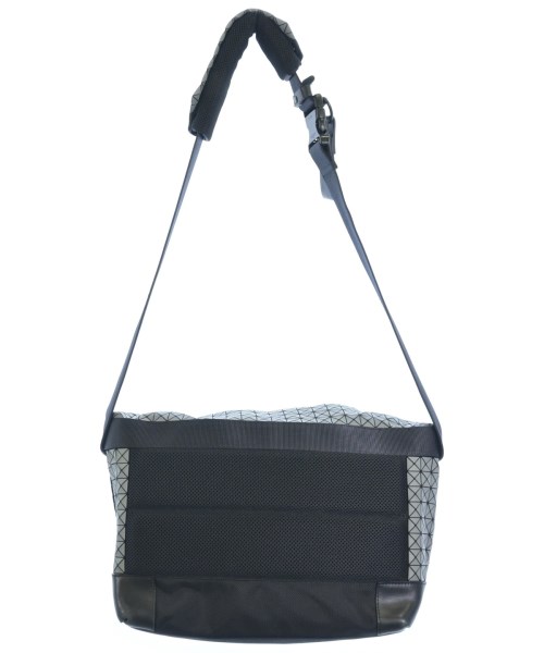 BAO BAO ISSEY MIYAKE（バオバオイッセイミヤケ）メッセンジャーバッグ グレー サイズ:- メンズ/2200725399023