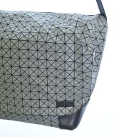 BAO BAO ISSEY MIYAKE（バオバオイッセイミヤケ）メッセンジャーバッグ グレー サイズ:- メンズ/2200725399023