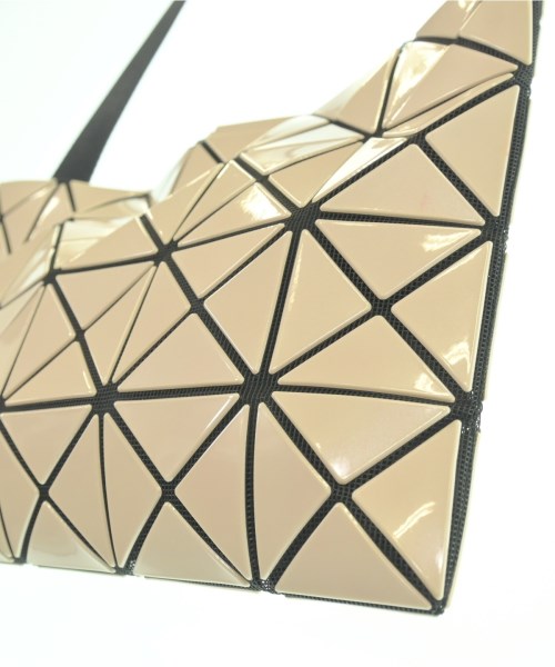 BAO BAO ISSEY MIYAKE（バオバオイッセイミヤケ）ショルダーバッグ ピンク サイズ:- レディース/2200722420041