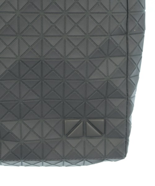 BAO BAO ISSEY MIYAKE（バオバオイッセイミヤケ）ショルダーバッグ グレー サイズ:- レディース/2200729189101