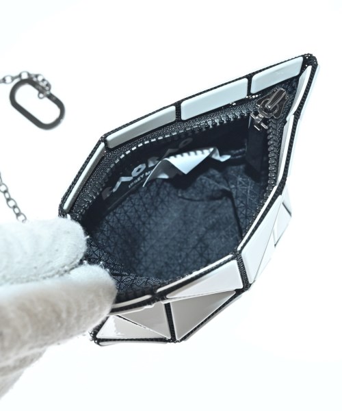 BAO BAO ISSEY MIYAKE（バオバオイッセイミヤケ）財布・コインケース 白 サイズ:- メンズ/2200683102055