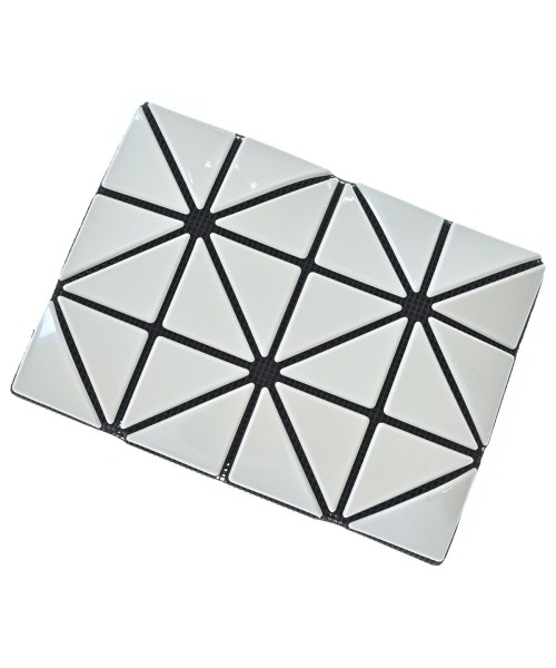 BAO BAO ISSEY MIYAKE（バオバオイッセイミヤケ）財布・コインケース 白 サイズ:- レディース/2200682721073