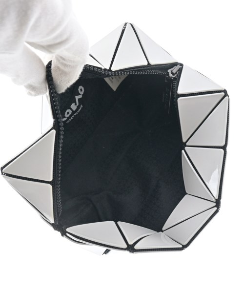 BAO BAO ISSEY MIYAKE（バオバオイッセイミヤケ）ポーチ 白 サイズ:- レディース/2200691243085