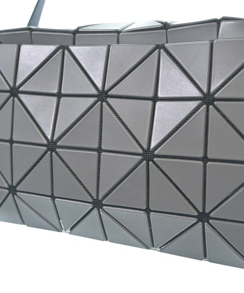 BAO BAO ISSEY MIYAKE（バオバオイッセイミヤケ）ショルダーバッグ グレー サイズ:- レディース/2200687574131