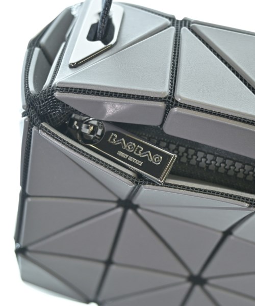 BAO BAO ISSEY MIYAKE（バオバオイッセイミヤケ）ショルダーバッグ グレー サイズ:- レディース/2200687574131