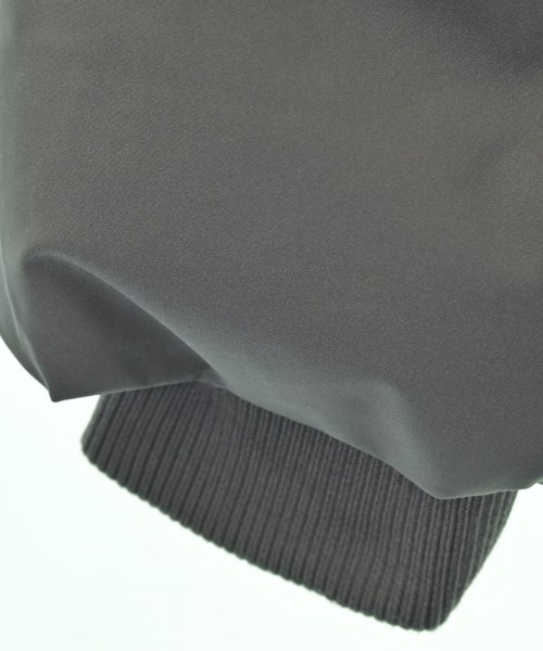 ami（アミ）ダウンジャケット/ダウンベスト グレー サイズ:XL メンズ/2200639557014