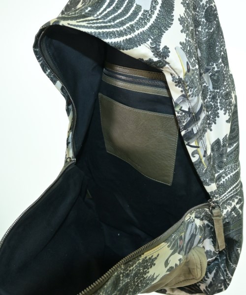 GIVENCHY（ジバンシィ）バックパック・リュック カーキ サイズ:- メンズ/2200708039014