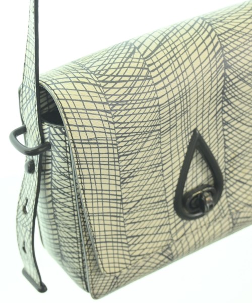 KENZO（ケンゾー）ショルダーバッグ 白 サイズ:- レディース/2200729638036
