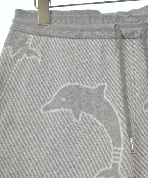 THOM BROWNE（トムブラウン）ショートパンツ グレー サイズ:-(M位) メンズ/2200635691095