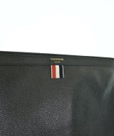 THOM BROWNE（トムブラウン）クラッチバッグ 黒 サイズ:- メンズ/2200622008035