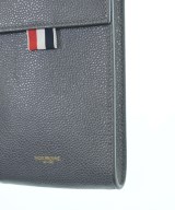 THOM BROWNE（トムブラウン）ショルダーバッグ グレー サイズ:- メンズ/2200620164207