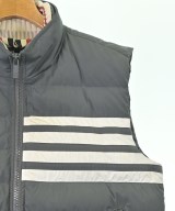 THOM BROWNE（トムブラウン）ダウンジャケット/ダウンベスト グレー サイズ:1(S位) メンズ/2200698270015