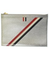 THOM BROWNE（トムブラウン）クラッチバッグ シルバー サイズ:- メンズ/2200664899097