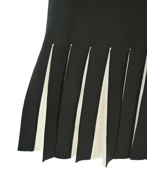 CAROLINA HERRERA（キャロリーナ　ヘレラ）ワンピース 黒 サイズ:XS レディース/2200658997068