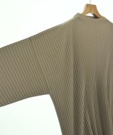 HOMME PLISSE（オムプリッセ）Tシャツ・カットソー カーキ サイズ:2(M位) メンズ/2200721165028