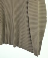 HOMME PLISSE（オムプリッセ）Tシャツ・カットソー カーキ サイズ:2(M位) メンズ/2200721165028