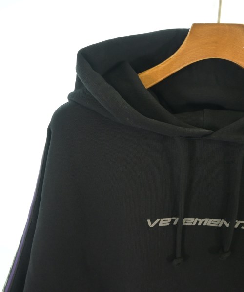 VETEMENTS（ヴェトモン）パーカー 黒 サイズ:S メンズ/2200628575043