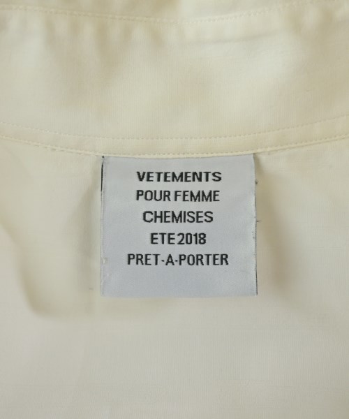 VETEMENTS（ヴェトモン）カジュアルシャツ 白 サイズ:S メンズ/2200630968017
