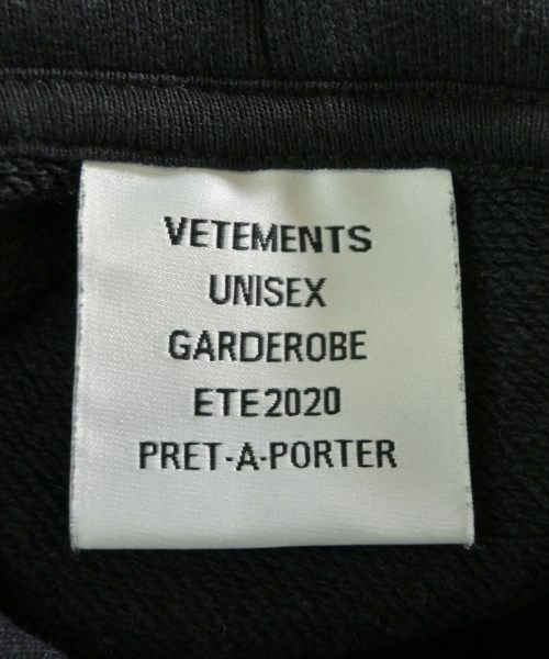 VETEMENTS（ヴェトモン）パーカー 黒 サイズ:XS メンズ/2200619050016