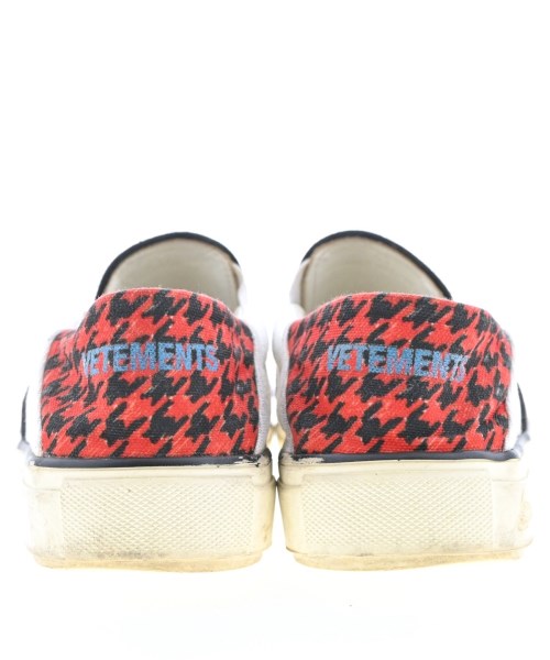 VETEMENTS（ヴェトモン）スニーカー 赤 サイズ:EU41(26cm位) メンズ/2200656594092