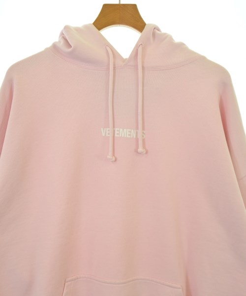 VETEMENTS（ヴェトモン）パーカー ピンク サイズ:S メンズ/2200680889065