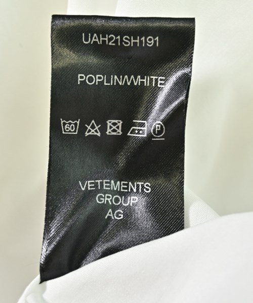 VETEMENTS（ヴェトモン）カジュアルシャツ 白 サイズ:S メンズ/2200700277070