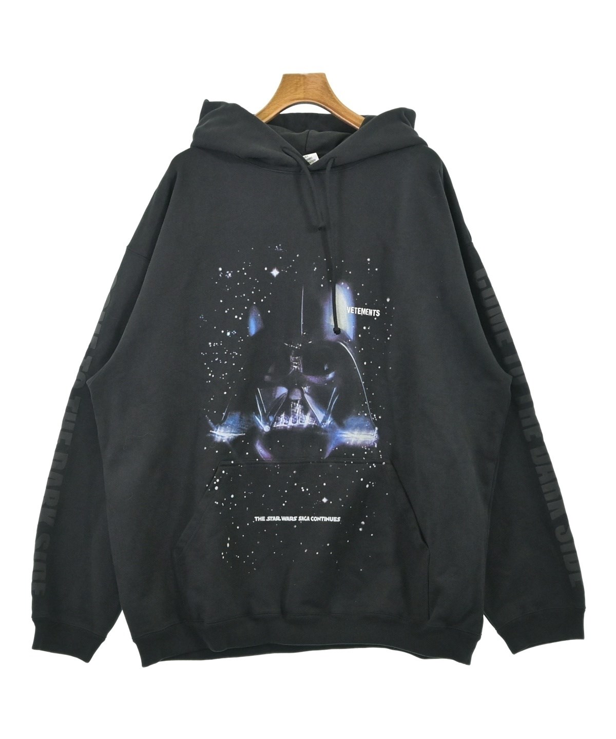 VETEMENTS（ヴェトモン）パーカー 黒 サイズ:L メンズ/2200703447623