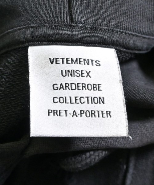 VETEMENTS（ヴェトモン）パーカー 黒 サイズ:S メンズ/2200704414020