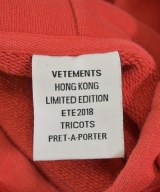 VETEMENTS（ヴェトモン）パーカー 赤 サイズ:M メンズ/2200706826067