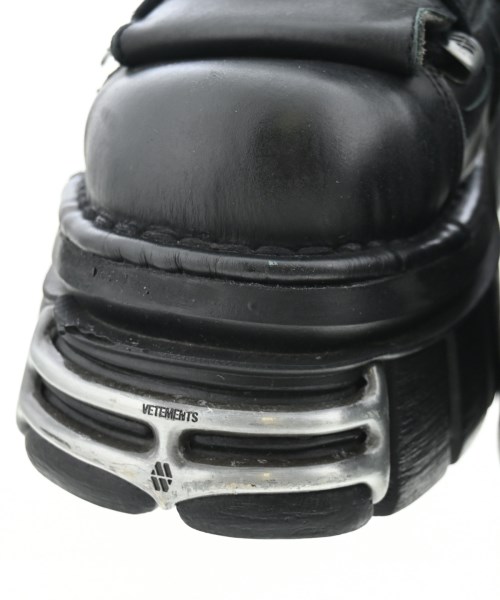 VETEMENTS（ヴェトモン）スニーカー 黒 サイズ:EU42(27cm位) メンズ/2200707378077