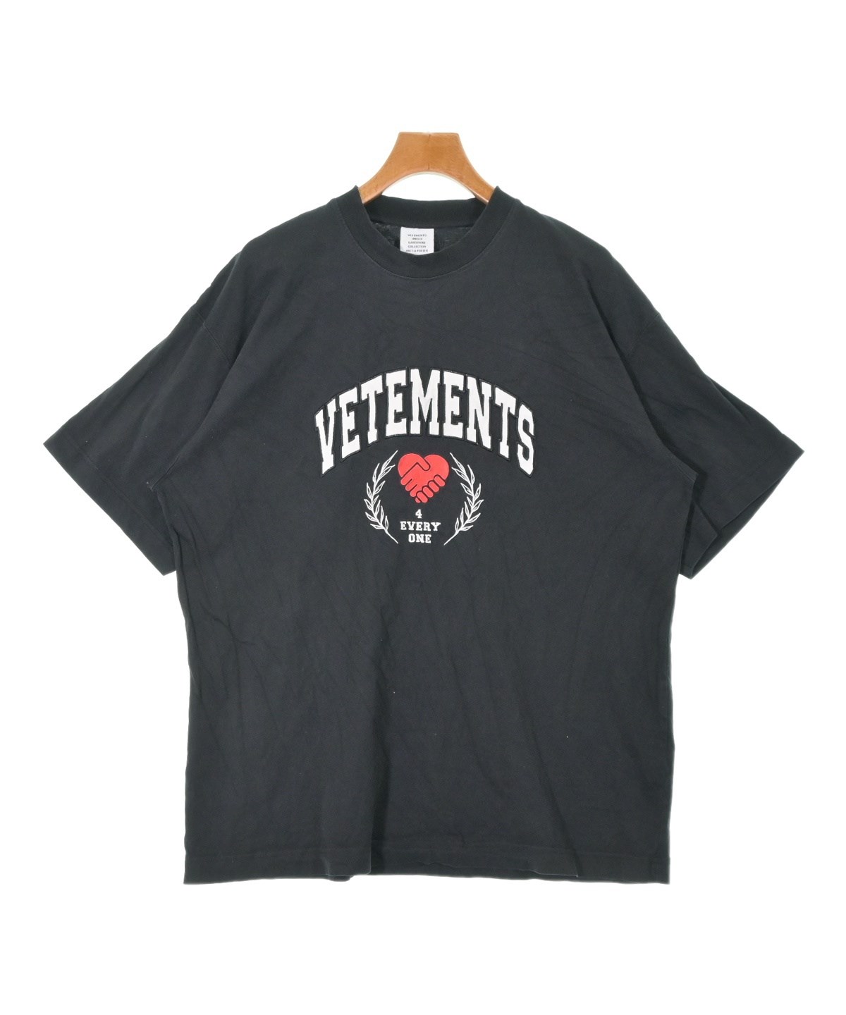 VETEMENTS（ヴェトモン）Tシャツ・カットソー 黒 サイズ:-(XL位
