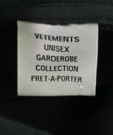 VETEMENTS（ヴェトモン）パーカー 黒 サイズ:M メンズ/2200724201020