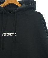 VETEMENTS（ヴェトモン）パーカー 黒 サイズ:M メンズ/2200724201020